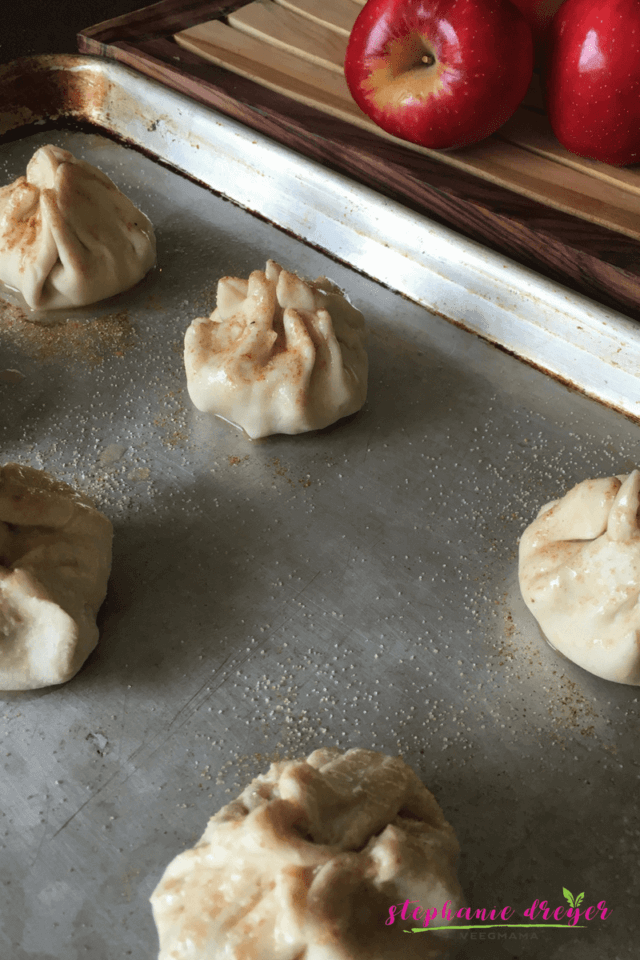 These apple walnut pastry puffs are a simple and elegant choice for fall entertaining and celebrating the Jewish holidays.