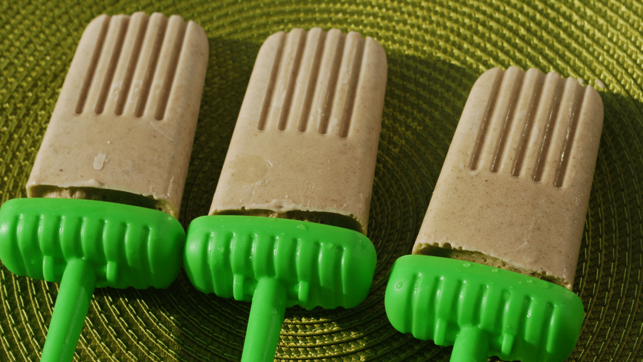 Peanut-Butter-Chocolate-Chip-Smoothie-Pops-Hero-1280x720.png