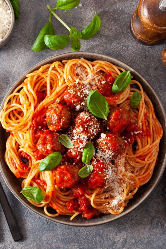 bowl of spaghetti and meatballs